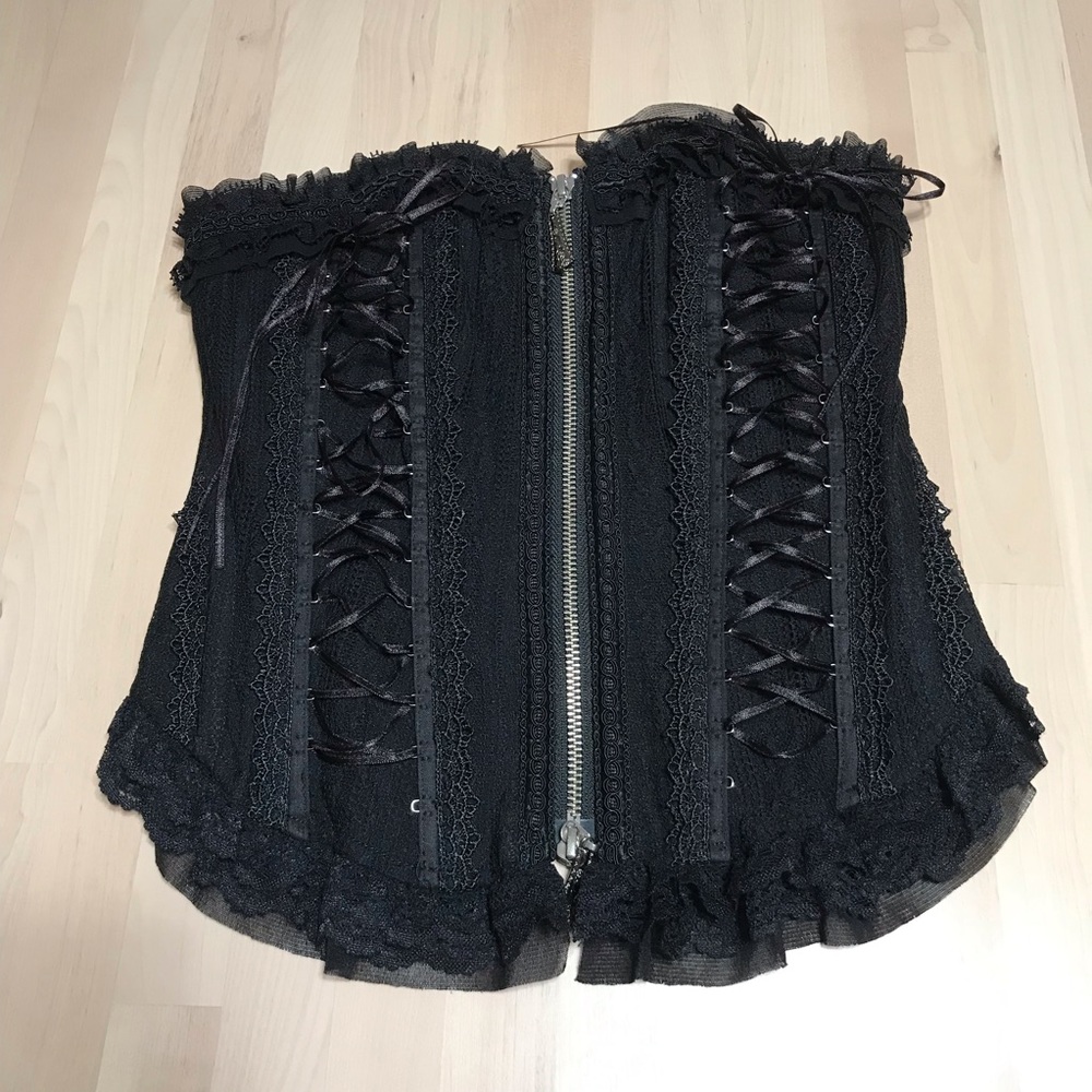 Ozz on ozz croce gothic lace ruffle bustier